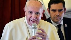 pope-francis-back-from-morocco-1554061729763.jpg