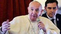 pope-francis-back-from-morocco-1554061730368.jpg