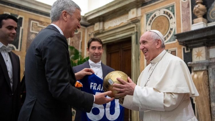 Papa Franjo s članovima talijanske Nacionalne lige amatera; Vatikan, 15. travnja 2019. 