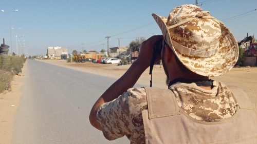 Libia: miles de familias obligadas a huir por los enfrentamientos