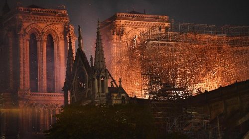 Incendio en la Catedral de Notre Dame: conmoción y tristeza de la Santa Sede