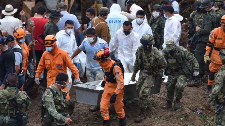 Kolumbijske vlasti organiziraju sprovode za poginule i traže nestale