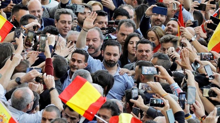 Un rassemblement du parti d'extrême droite espagnol, Vox, mené par Santiago Abascal, le 25 avril 2019 à Valence.