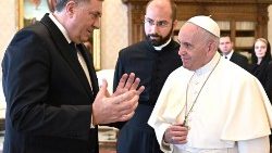 pope-francis-meets-with-chairman-of-the-presi-1556277002239.jpg