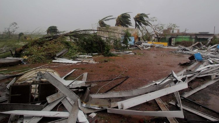 Zyklon Fani hinterlässt schwerste Sturmschäden