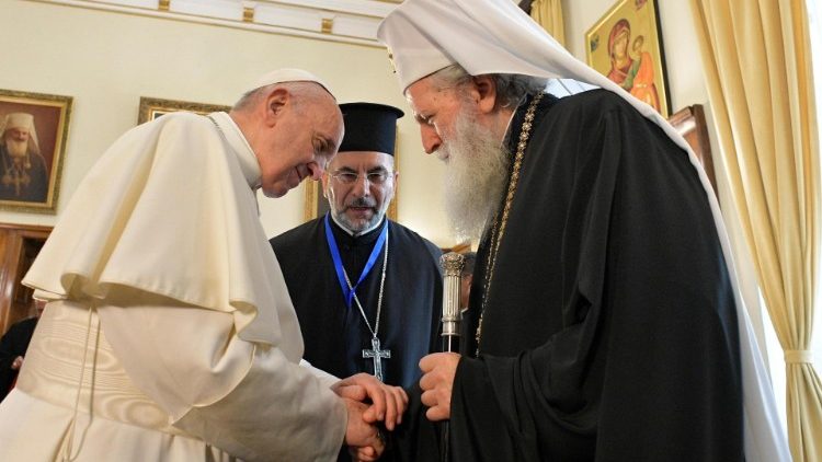 البابا فرنسيس والبطريرك نيوفيت بطريرك الكنيسة الأرثوذكسية في بلغاريا، صوفيا 5 أيار مايو 2019