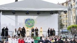 pope-francis-s-trip-in-bulgaria-and-northern--1557162832466.jpg
