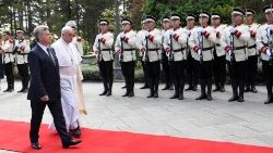 pope-francis-s-trip-in-bulgaria-and-northern--1557215632258.jpg