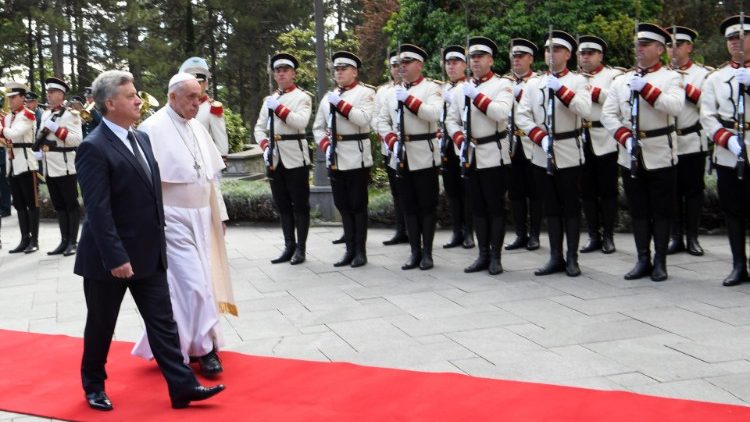 Pope Francis being welcomed at the presidential palace in Skopje, North Macedon on May 7, 2019.