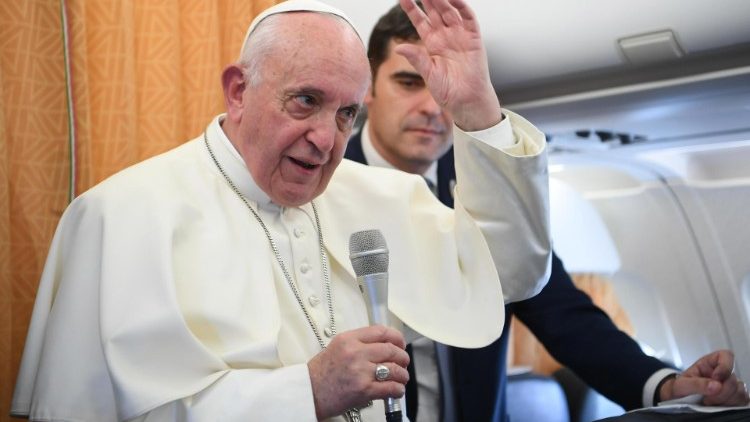 pope-francis-s-ends-trip-to-bulgaria-and-nort-1557254627296.jpg