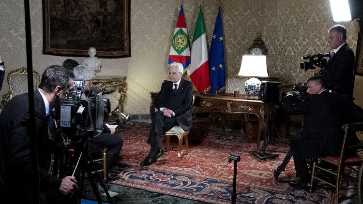 مقابلة فاتيكان نيوز والأوسرفاتوري رومانو مع الرئيس الإيطالي