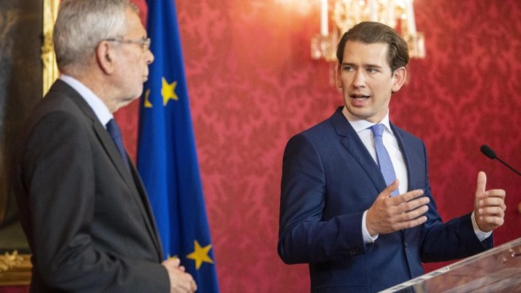 Regierungskrise in Österreich: Bundespräsident Van der Bellen und Regierungschef Sebastian Kurz (ÖVP)