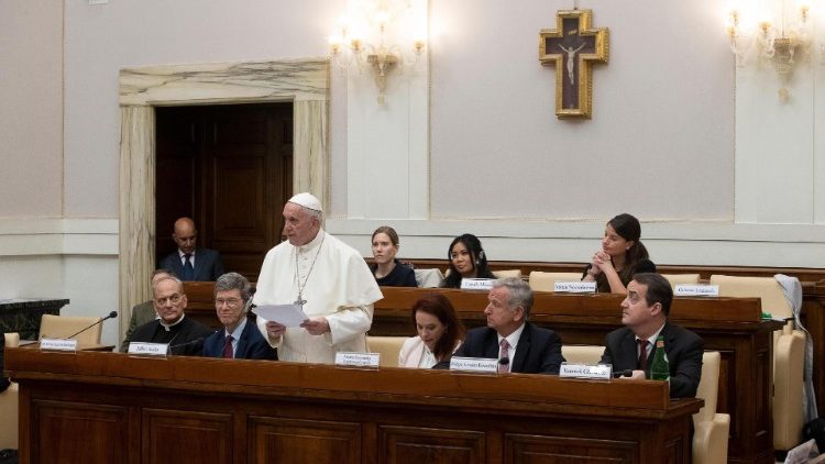 Papa Franjo na skupu o klimatskim promjenama; Papinska akademija znanosti, Vatikan, 27. svibnja 2019. 