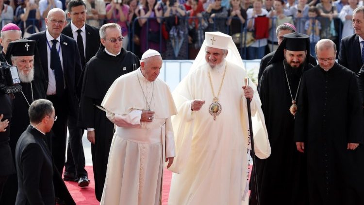 Le Pape François et le patriarche de l'Église orthodoxe roumaine, Daniel