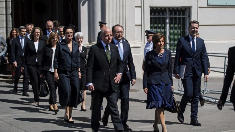Die österreichische Übergangskanzlerin Bierlein und ihr Kabinett