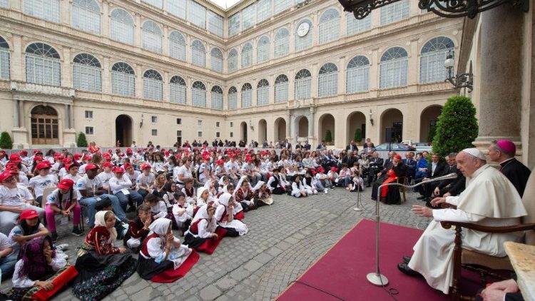 Popiežiaus Pranciškaus audiencija vaikams Šv. Damazo kieme 2019 m. 