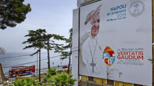 Le Pape François à Naples dans le sillage d’Abu Dhabi