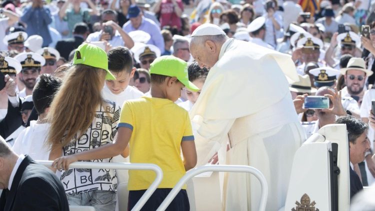 Papież: Duch Święty budowniczym komunii i artystą pojednania