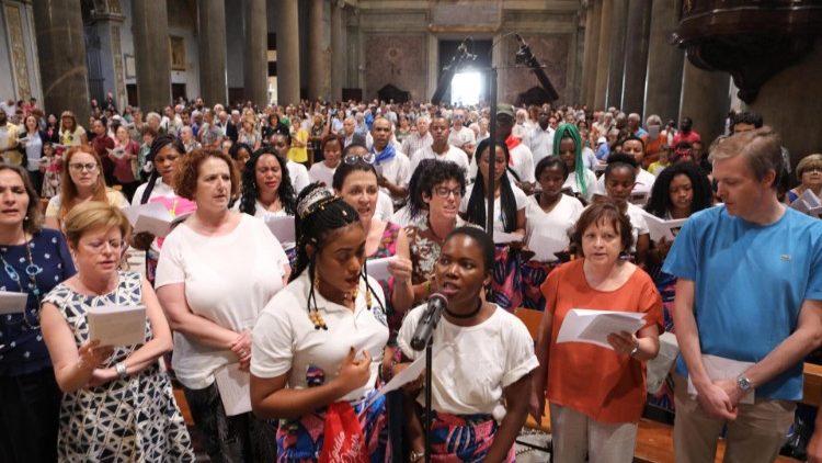 Рим, молебен об упокоении погибших беженцев