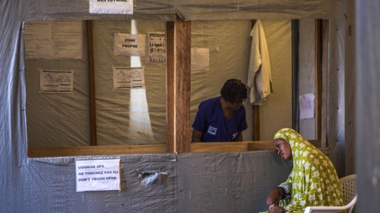 Жена от Конго в изолация заради съмнения от зараза с Ебола