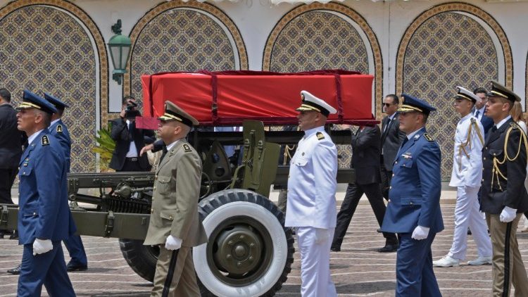 Oggi i funerali di Stato del presidente tunisino, Essebsi