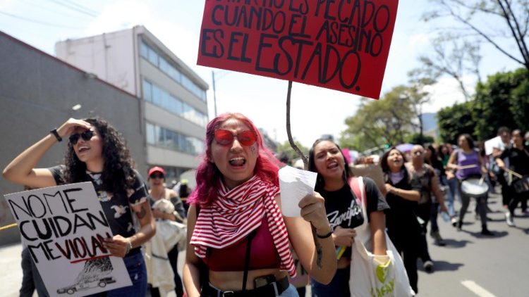 Des femmes manifestant le 12 août à Mexico contre les viols commis par la police. 