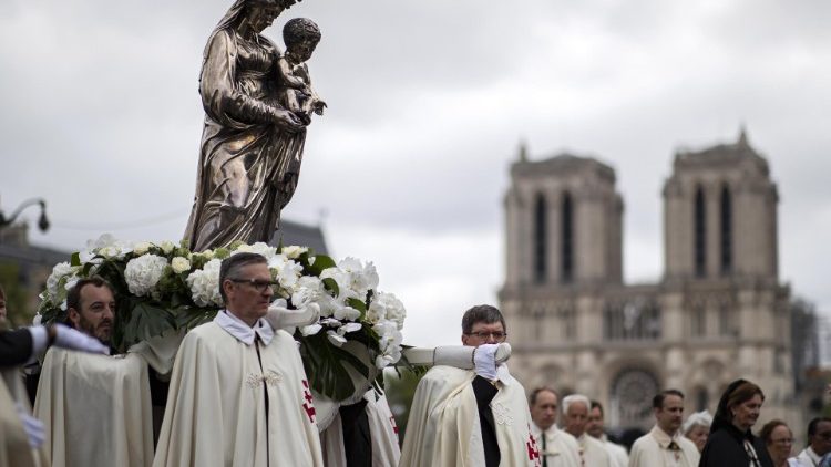The Procession for the Solemnity of the Assumption in Paris