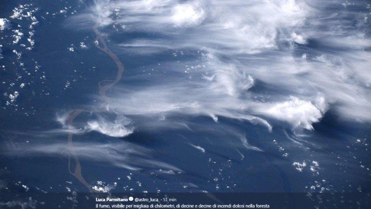 Oblaci dima u Amazoniji koje je 26. kolovoza iz Međunarodne svemirske postaje snimio talijanski astronaut Luca Parmitano