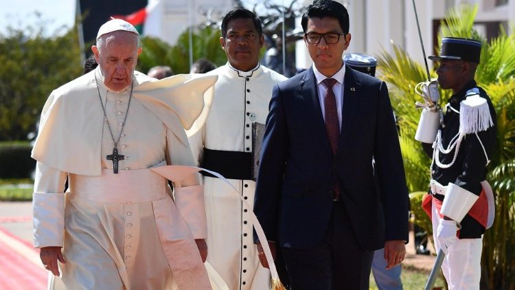 Papa Franjo i predsjednik Madagaskara Andry Rajoelina
