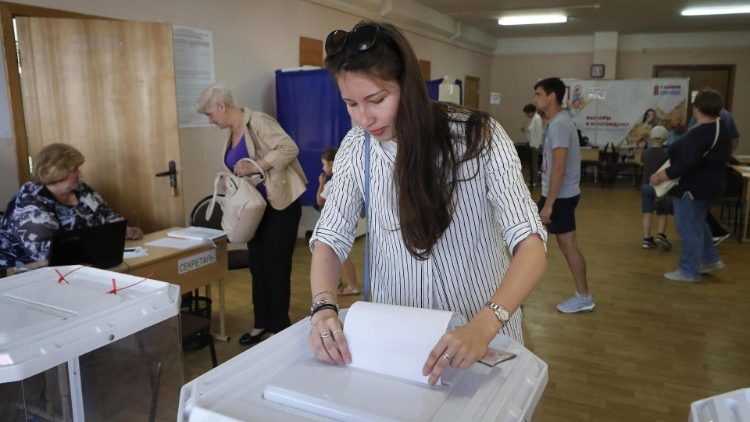 Dans un bureau de vote à Moscou, le 8 septembre 2019 