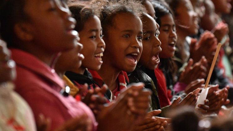 Akamasoa: In der Armenstadt haben sich die Kinder besonders über den Papstbesuch gefreut