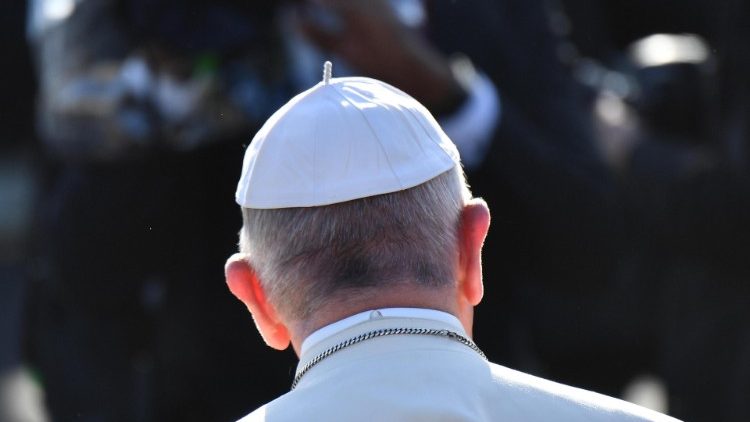 Papa Francisco concluiu seu visita de um dia a Maurício e retorna a Antananarivo