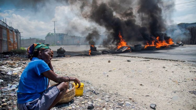 Haiti: incendi alle barricate innalzate dai manifestanti