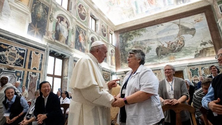 Papa riceve Partecipanti Capitolo Generale Unione Romana Ordine Sant?Orsola