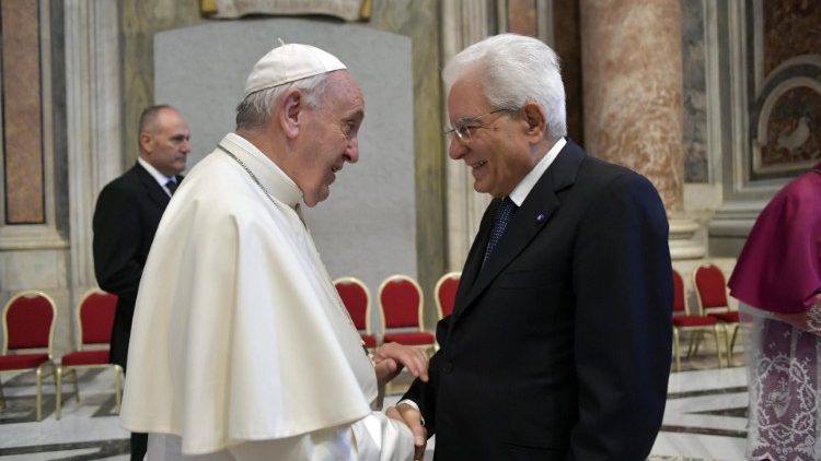 教宗与意大利总统马塔雷拉