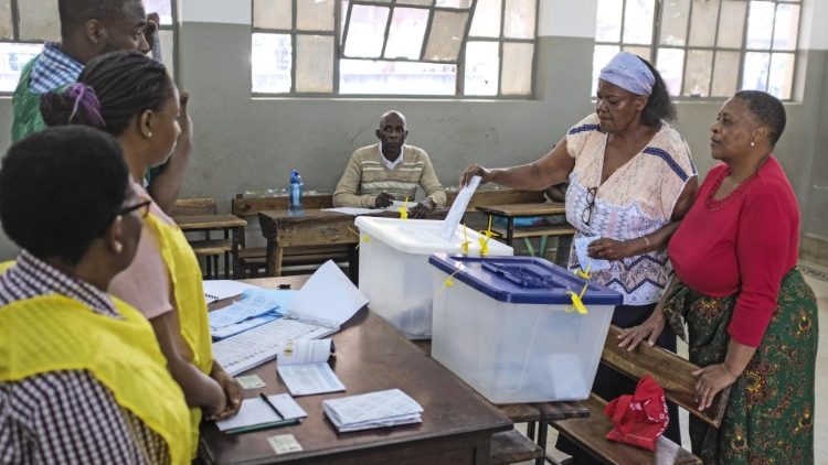I mozambicani al voto