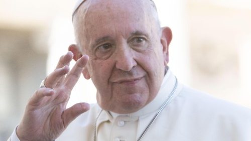 Папа передал около 2 млн евро на борьбу в пандемией