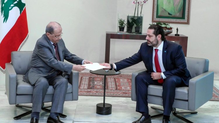 Il premier Hariri presenta le dimissioni al Presidente Aoun