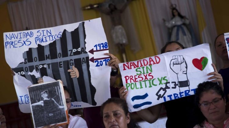 Politinių kalinių motinos pradėjo bado streiką
