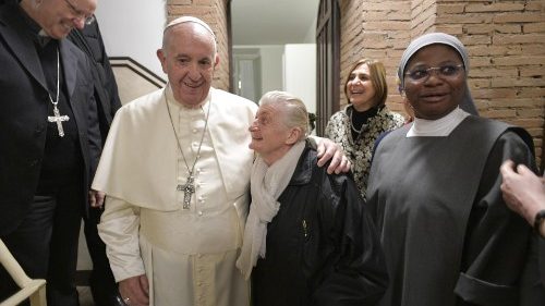 Papst weihte Empfangszentrum für Obdachlose ein