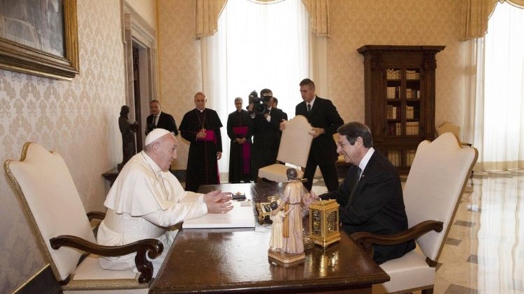 Papa Francisco recebe o presidente de Chipre