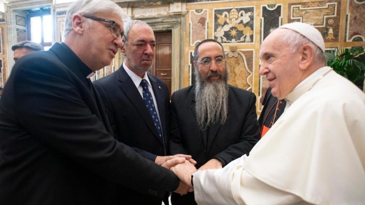 Papa Franjo sa sudionicima susreta posvećenoga Dokumentu o ljudskom bratstvu; Vatikan, 18. studenoga 2019.