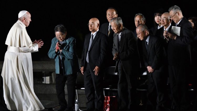 Le Pape François a rencontré des survivants du Triple désastre nucléaire de 2011 au Japon. 