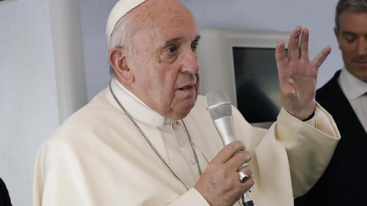البابا يؤكد أن استخدام السلاح النووي وحيازته أمر لا أخلاقي