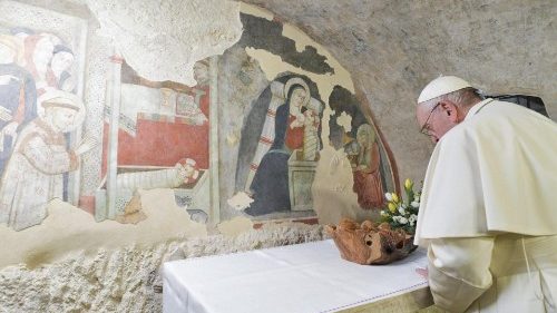 Папа посетил Греччо, место первого рождественского вертепа