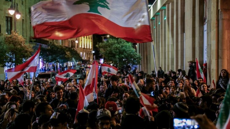 Une manifestation devant le parlement de Beyrouth au Liban, le 8 décembre 2019. 