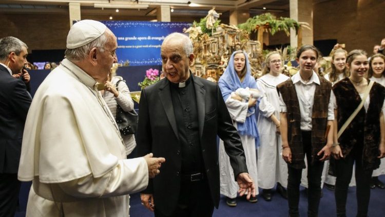 Pope visits nativity scenes exhibition