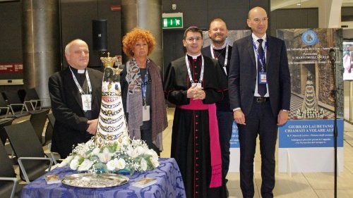 Da Fiumicino il pellegrinaggio della Madonna di Loreto negli aeroporti del mondo 