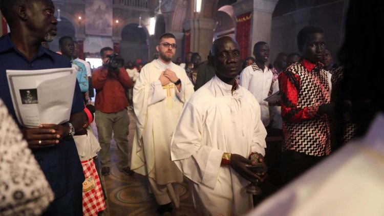 Célébration de Noël à la cathédrale Saint-Matthieu à Khartoum, le 25 décembre 2019.