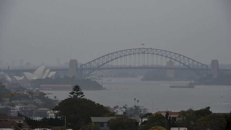 Dūmų uždengtas Sidnėjus